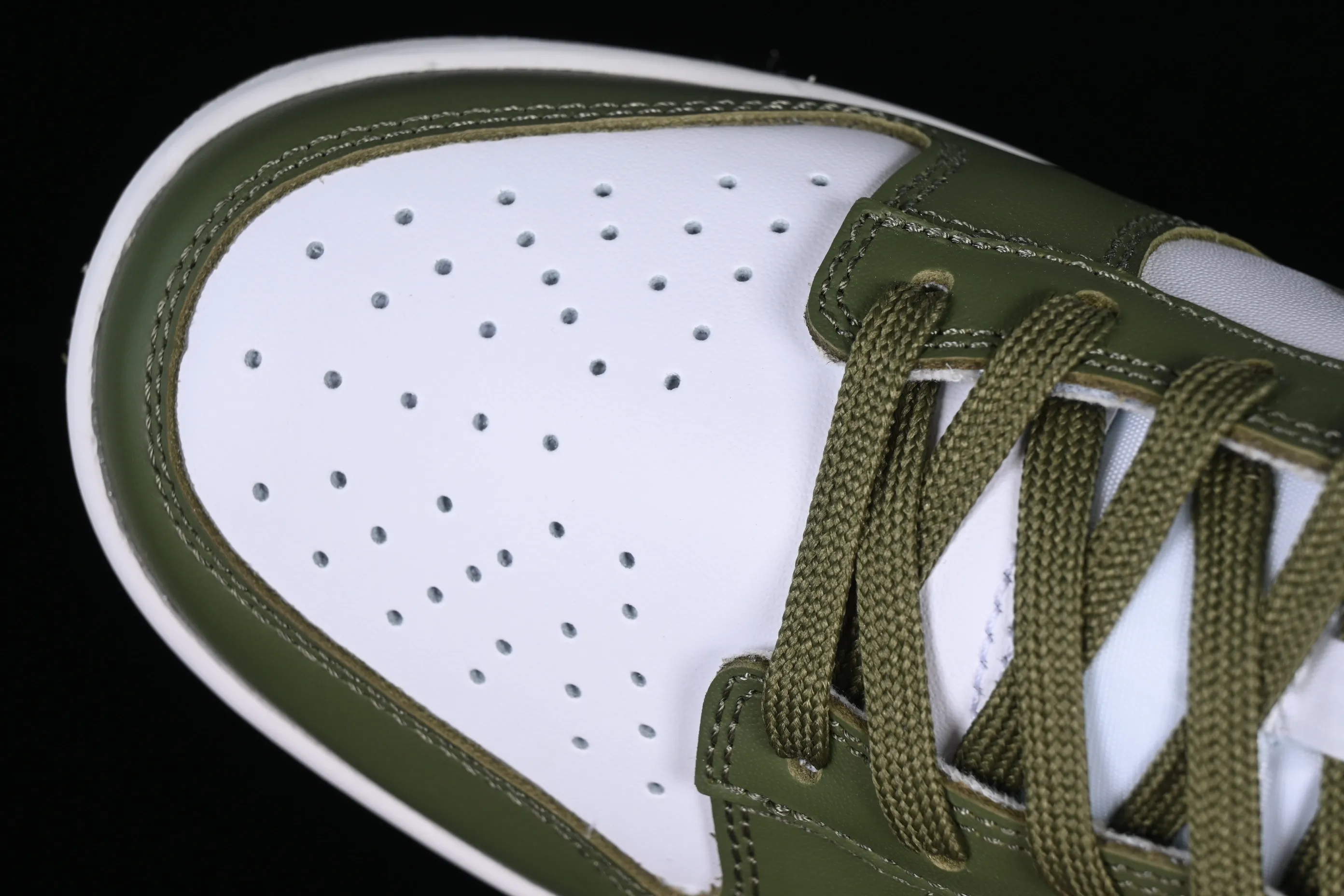 All categories Nk SB Dunk series Nk SB Dunk Low low-top sneakers J version Nk Dunk Low olive green SB smashed backboard fashion casual sneakers DD1503-120